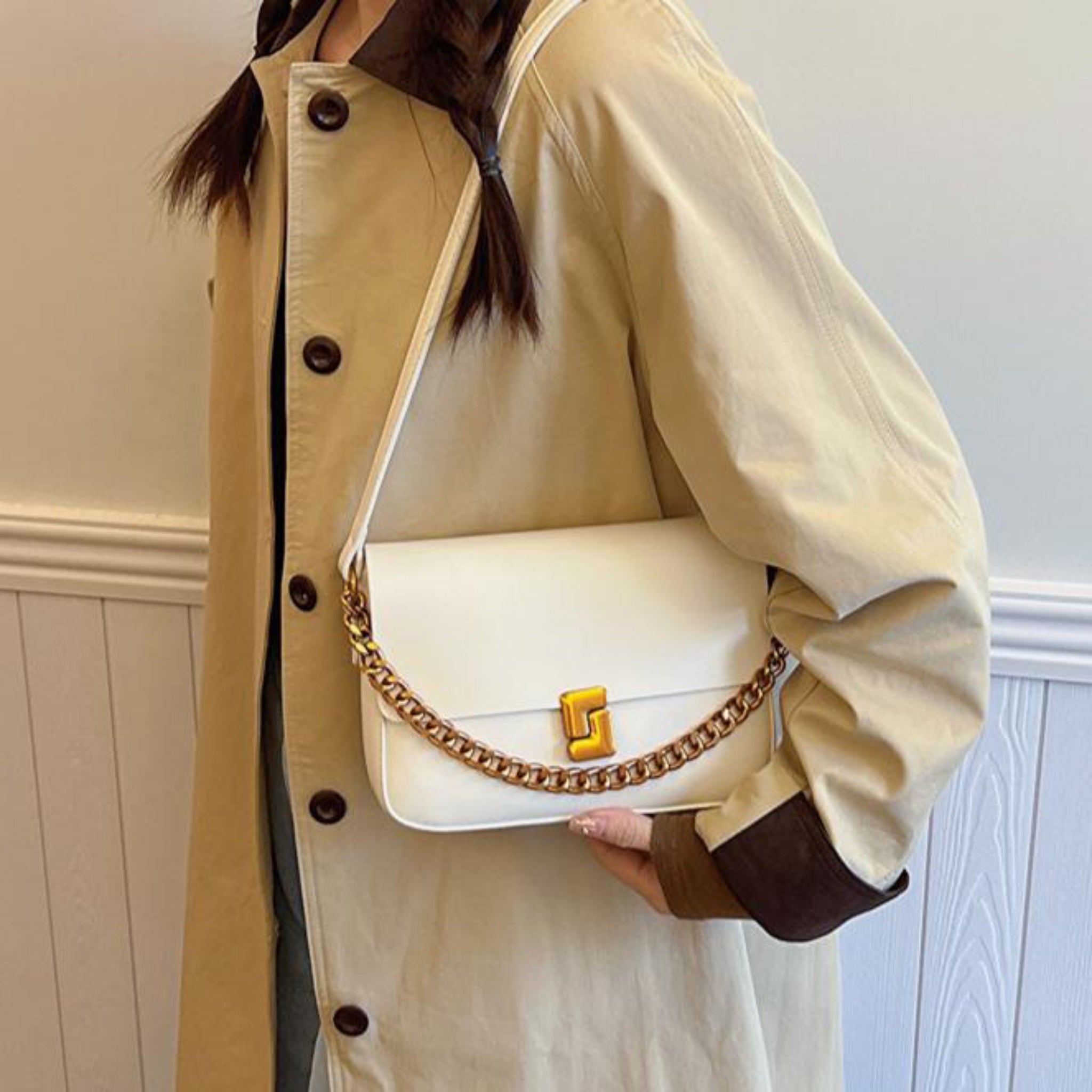 White Faya Sling Bag