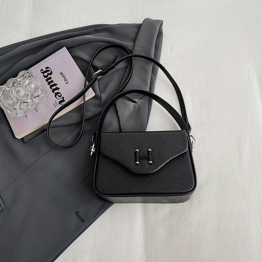 Black Niri Sling Bag